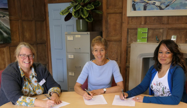 Juliet Vickery (BTO), Beccy Speight (RSPB) and Gemma Harper (JNCC) sign the new partnership agreement in September 2022. 